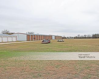 Photo 3 of Yellow Jacket State Storage - 1567 East Henderson Street, Cleburne, TX