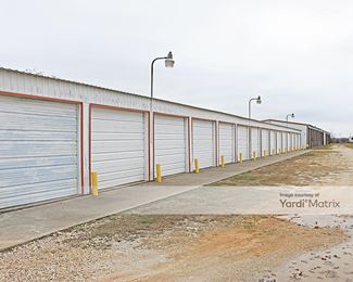 Photo 4 of Yellow Jacket State Storage - 1567 East Henderson Street, Cleburne, TX