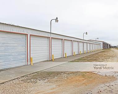Storage Units for Rent available at 1567 East Henderson Street, Cleburne, TX 76031