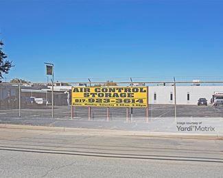 Photo 3 of Bell Air Storage - 2912 West Pafford Street, Fort Worth, TX
