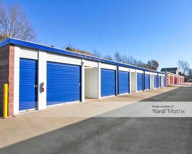 Storage Units for Rent available at 5600 Bryant Irvin Road, Fort Worth, TX 76132