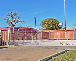Photo 2 of Public Storage - 100 North Collins, Arlington, TX