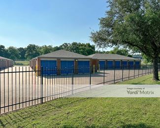 Photo 4 of Public Storage - 2600 South Hulen Street, Fort Worth, TX