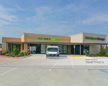 Storage Units for Rent available at 1040 West Sublett Road, Arlington, TX 76001