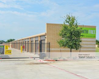 Photo 4 of Extra Space Storage - 1040 West Sublett Road, Arlington, TX