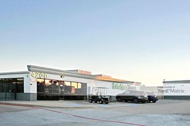 Photo 1 of Extra Space Storage - 4200 K Avenue, Plano, TX