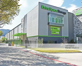 Photo 2 of Extra Space Storage - 5353 Maple Avenue, Dallas, TX