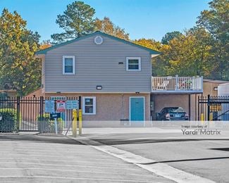 Photo 1 of Extra Space Storage - 15458 Warwick Blvd, Newport News, VA
