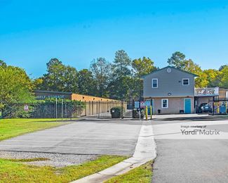 Photo 2 of Extra Space Storage - 15458 Warwick Blvd, Newport News, VA