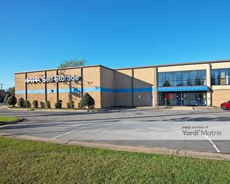 Photo 2 of AAAA Self Storage - 625 Campostella Road, Norfolk, VA
