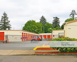 Photo 2 of Public Storage - 2542 SE 105th Avenue, Portland, OR