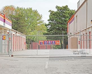 Photo 2 of Public Storage - 6500 SW 110th Court, Beaverton, OR