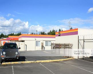 Photo 4 of Public Storage - 2190 NW Burnside Road, Gresham, OR