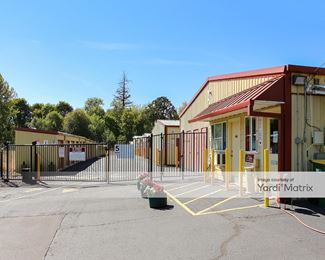 Photo 2 of B Street Self-Storage - 1610 B Street, Forest Grove, OR