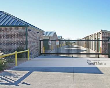 Storage Units for Rent available at 1021 Ovilla Road, Waxahachie, TX 75167