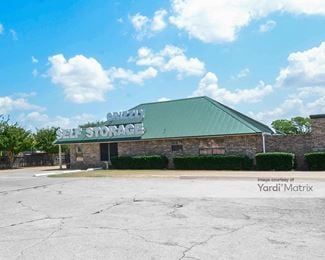 Photo 2 of Grizzly Self Storage - 1480 North Hampton Road, DeSoto, TX