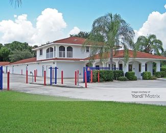 Photo 2 of Stor Rite Self Storage - 2555 NE Pine Island Road, Cape Coral, FL