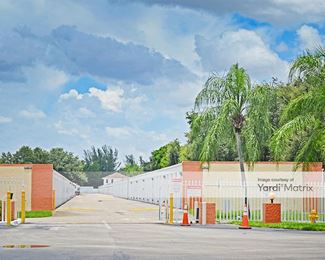 Photo 3 of iStorage - 1597 Pine Ridge Road, Naples, FL