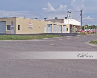 Photo 2 of X-S STORAGE - 838 SE 9th Street, Cape Coral, FL