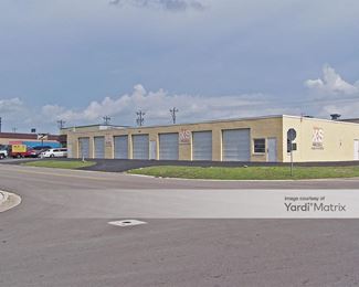 Photo 4 of X-S STORAGE - 838 SE 9th Street, Cape Coral, FL