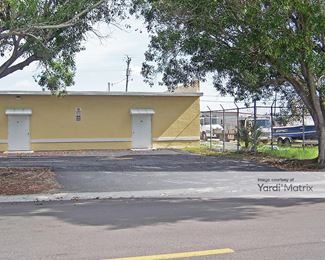 Photo 4 of X-S STORAGE - 1014 SE 9th Street, Cape Coral, FL