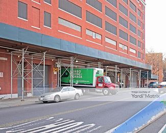Photo 3 of Moishe-s Self Storage - 833 40th Avenue, Long Island City, NY