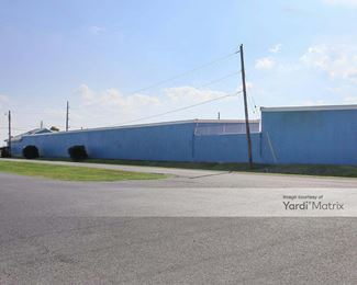 Photo 2 of Overflow Garage - 101 Palm Blvd, Laguna Vista, TX