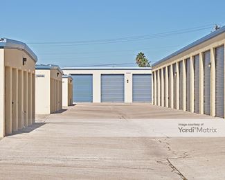 Photo 5 of Overflow Garage - 101 Palm Blvd, Laguna Vista, TX