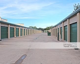 Photo 4 of Move It Self Storage - 6600 North 10th Street, Mcallen, TX