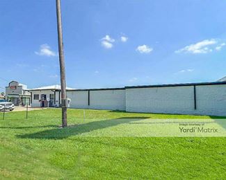 Photo 2 of Move It Self Storage - 2222 South Expressway 83, Harlingen, TX