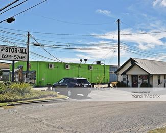 Photo 1 of Storage King USA - 868 South State Highway 46, New Braunfels, TX