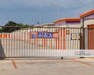 Photo 4 of Public Storage - 555 West Sunset Road, San Antonio, TX