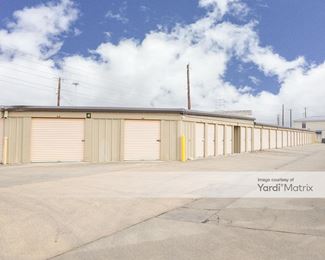 Photo 1 of Extra Space Storage - 3615 North Foster Road, San Antonio, TX