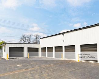 Photo 5 of Mount Storage - 1419 Fleming Drive, Seguin, TX