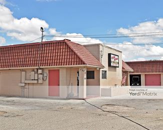 Photo 2 of Spacesavers Self Storage - 919 SE Military Drive, San Antonio, TX