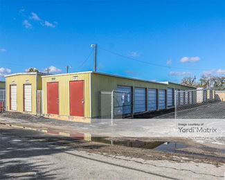 Photo 2 of CubeSmart Self Storage - 1000 Tabernacle Street, Seguin, TX