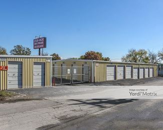 Photo 4 of CubeSmart Self Storage - 1000 Tabernacle Street, Seguin, TX