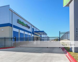 Photo 4 of Extra Space Storage - 5611 Lone Star Pkwy, San Antonio, TX