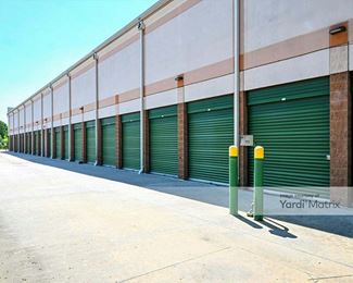 Photo 6 of FreeUp Storage - 14929 Stuebner Airline Road, Houston, TX