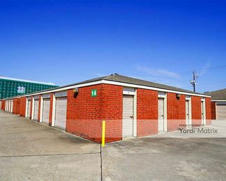 Photo 3 of Devon Self Storage - 6300 West 43rd Street, Houston, TX