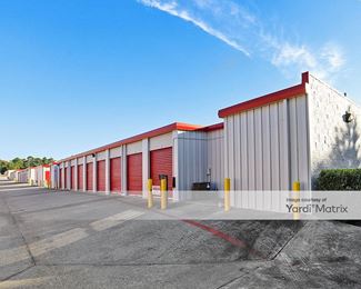 Photo 3 of iStorage - 4300 West Davis Street, Conroe, TX