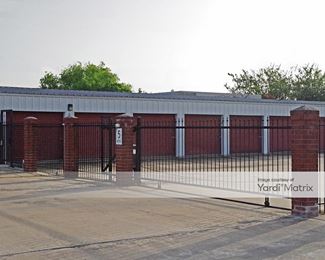 Photo 4 of American Storage - 2427 Texas Pkwy, Missouri City, TX