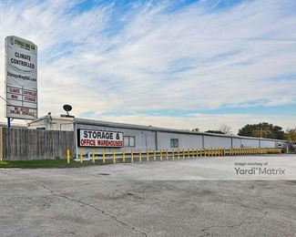 Photo 3 of Storage King USA - 13001 Veterans Memorial Drive, Houston, TX