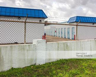 Photo 4 of Your Storage Place - 10901 Northwest Fwy, Houston, TX