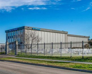 Photo 3 of North Loop Self Storage - 1440 North Loop Fwy, Houston, TX