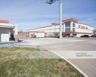 Photo 5 of Public Storage - 11770 Southwest Fwy, Houston, TX