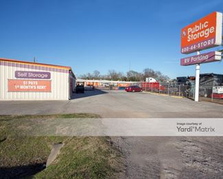 Photo 4 of Public Storage - 13300 Hempstead Hwy, Houston, TX