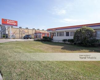 Photo 3 of Public Storage - 12335 Bellaire Blvd, Houston, TX