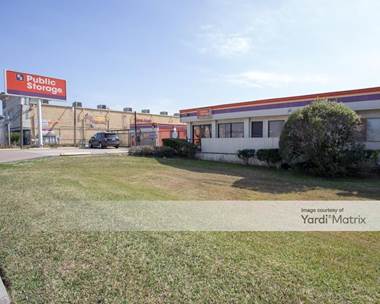 Storage Units for Rent available at 12335 Bellaire Blvd, Houston, TX 77072
