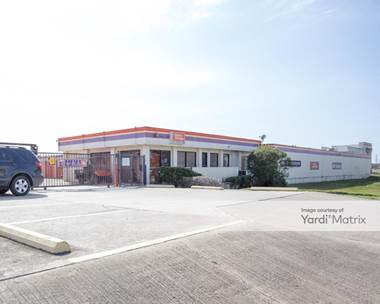 Storage Units for Rent available at 12335 Bellaire Blvd, Houston, TX 77072